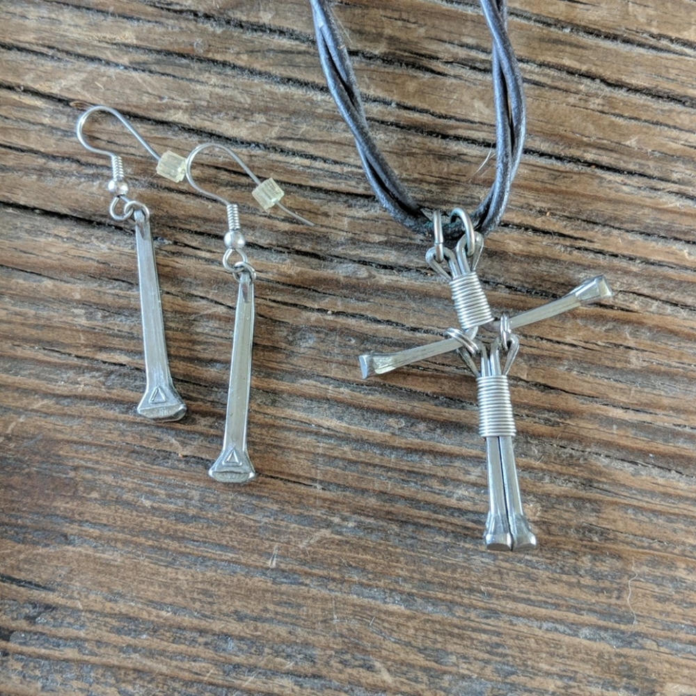 Horseshoe nail earring and necklace set